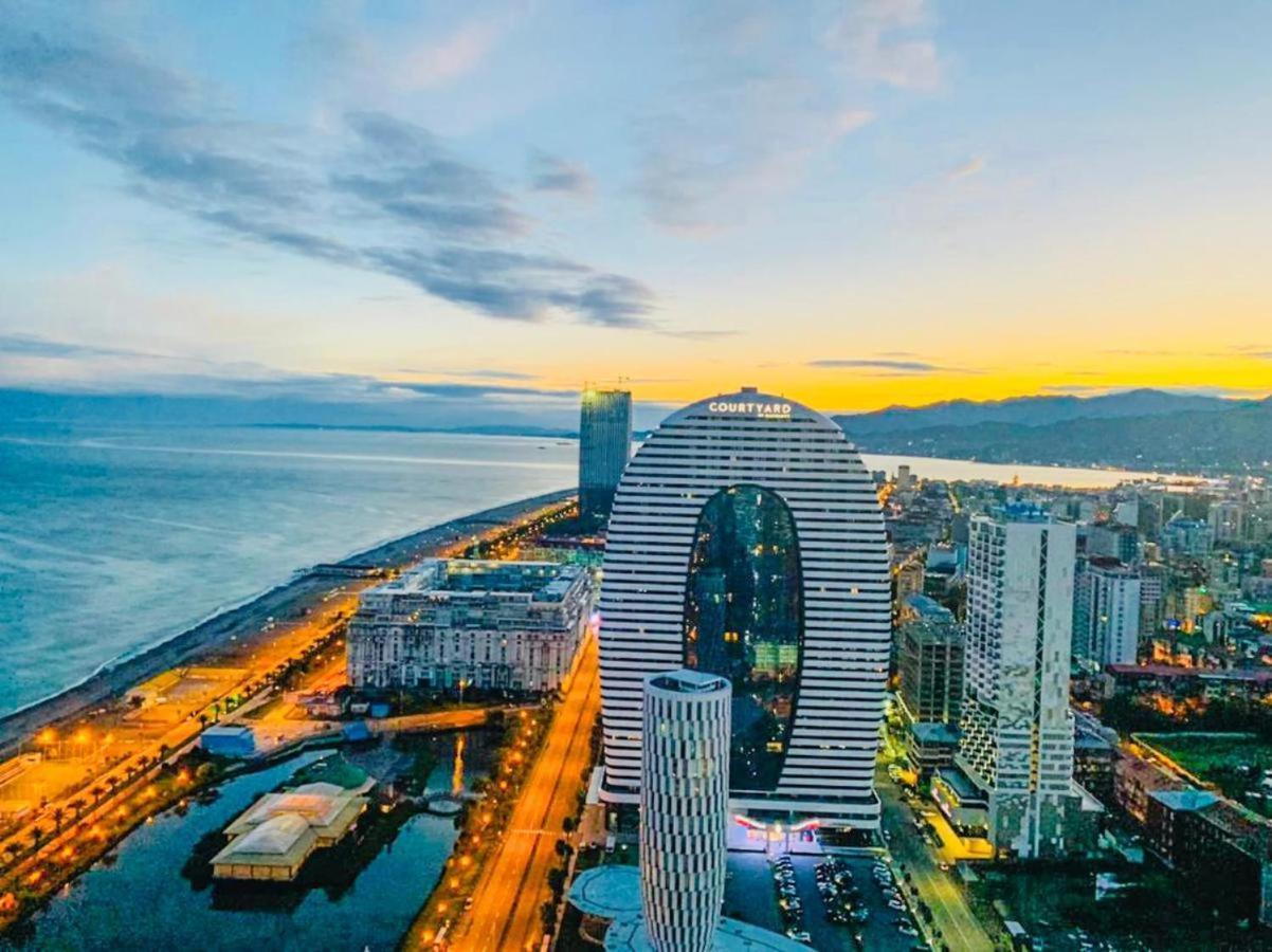 Alliance Palace Aparthotel By Marriott Batumi Exterior photo